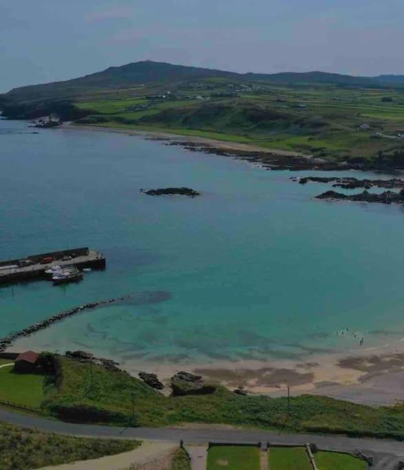 Malin Head Cosy Portmor Log Cabin- Sea Views, Deck & Relaxation מראה חיצוני תמונה